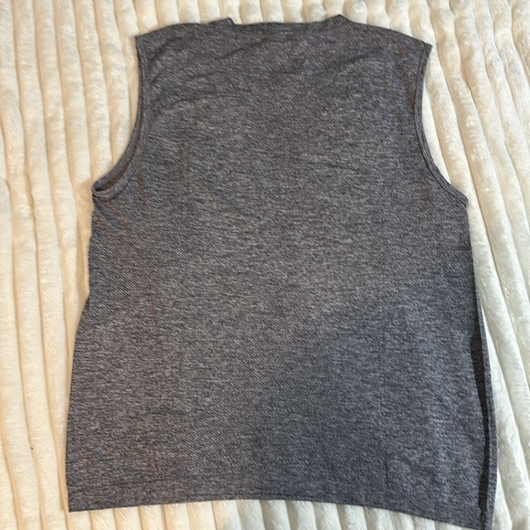 Men’s Lululemon Tank Top - Picture 3 of 3